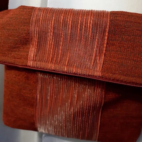 New Garnet Red Shoulder Bag Purse Lots of pockets and zippers! Dressy Formal - Picture 8 of 14